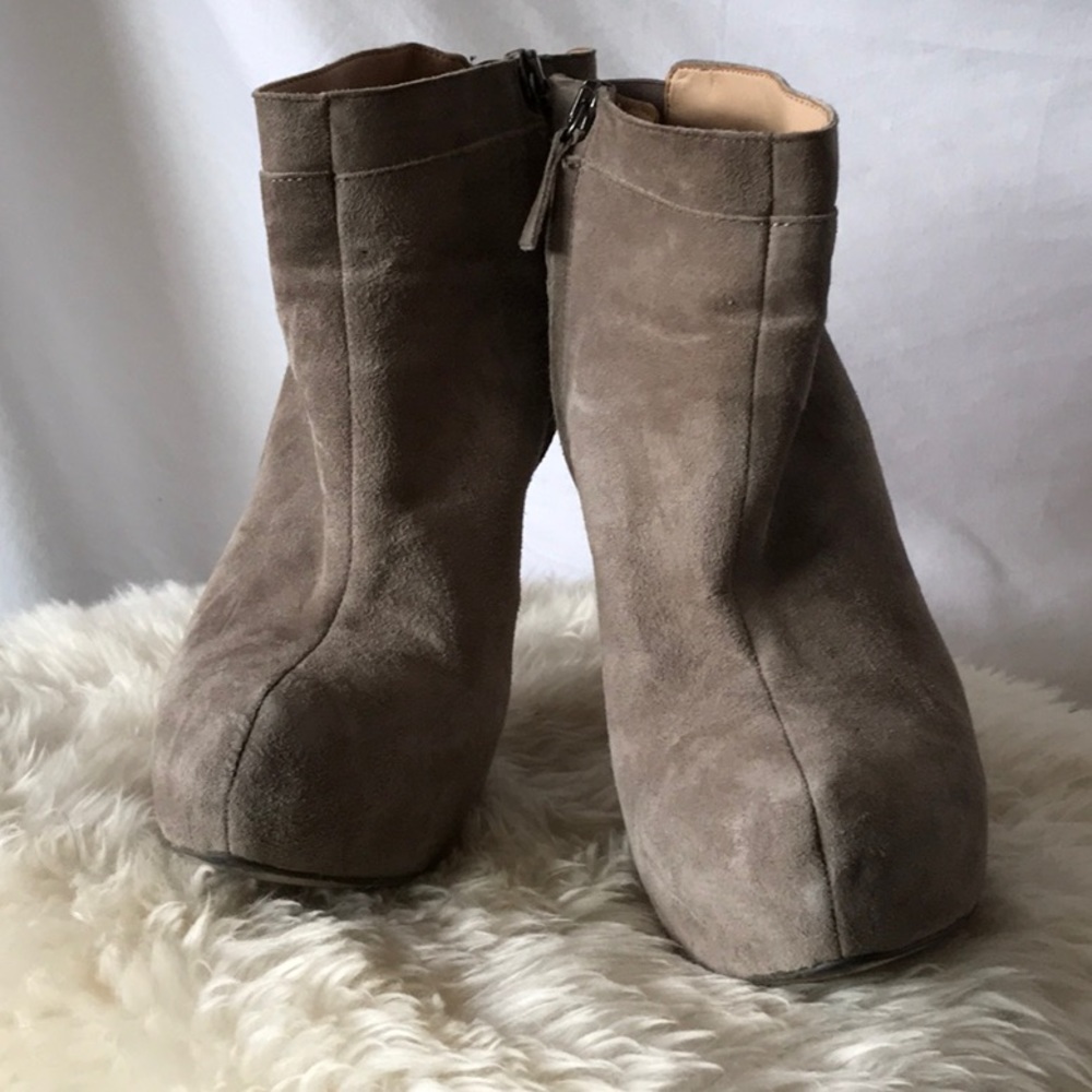 Zara Basic platform suede bootie